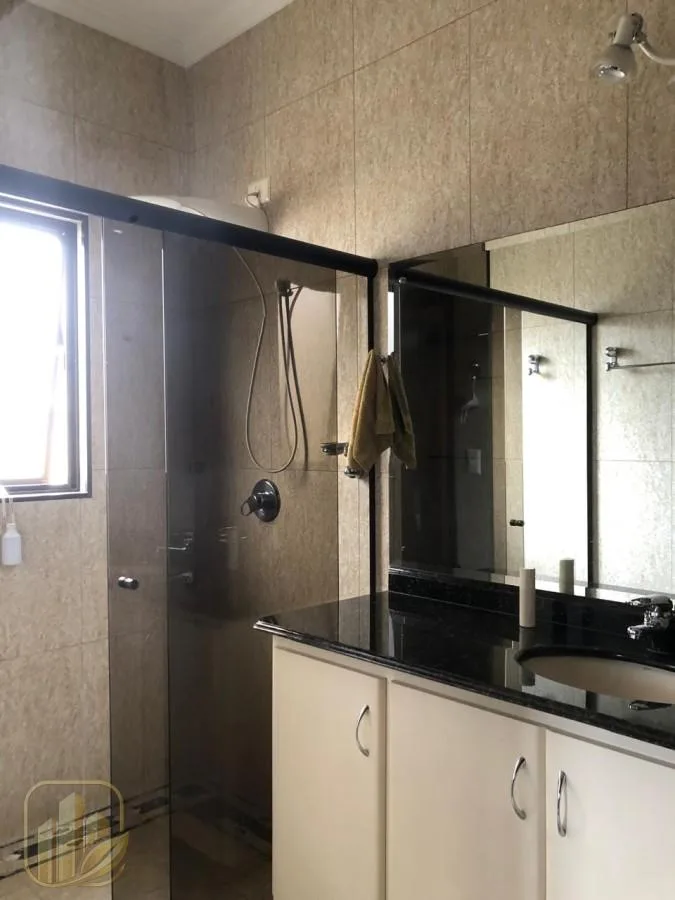 Casa para Venda em São Roque, Centro, 3 dormitórios, 3 suítes, 6 banheiros, 4 vagas