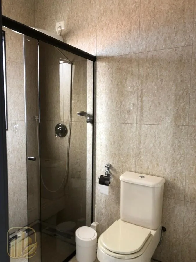 Casa para Venda em São Roque, Centro, 3 dormitórios, 3 suítes, 6 banheiros, 4 vagas