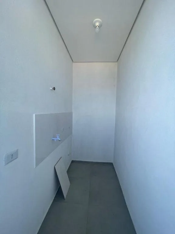 Casa para Venda em Mairinque, São José, 2 dormitórios, 1 banheiro, 2 vagas