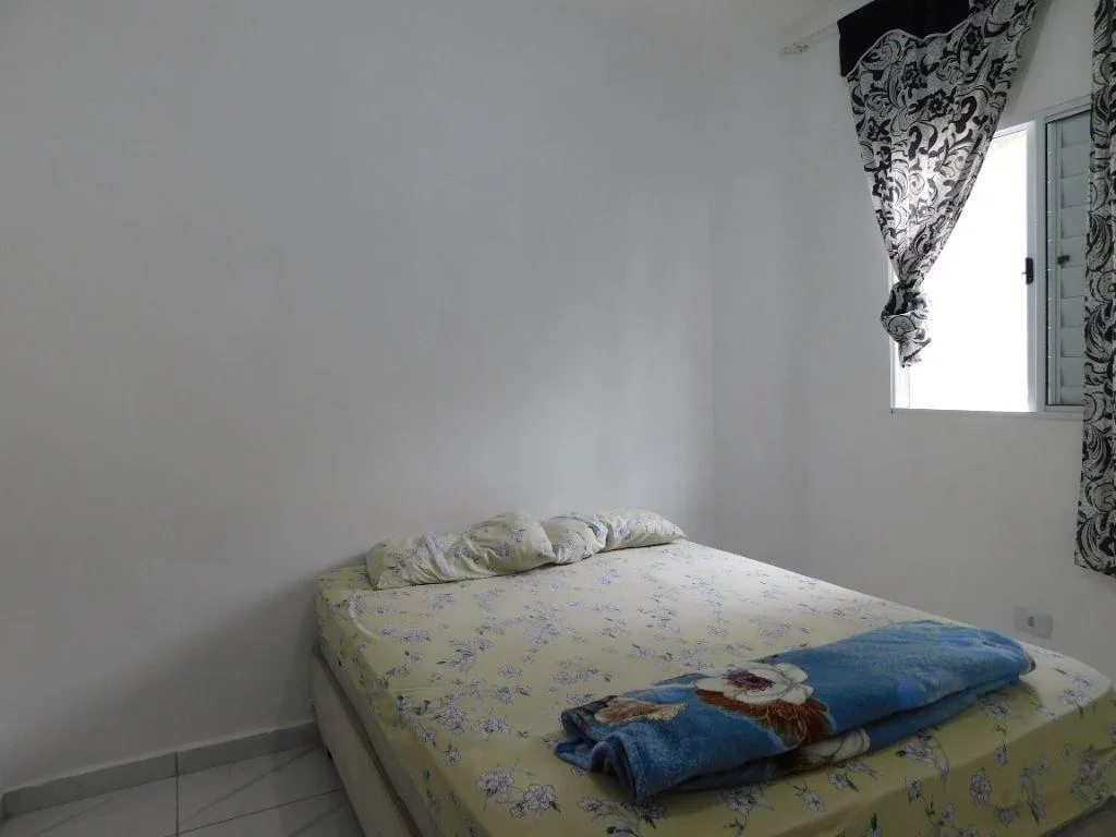 Casa em Condomínio para Venda em Mairinque, Renevile, 2 dormitórios, 1 banheiro, 2 vagas