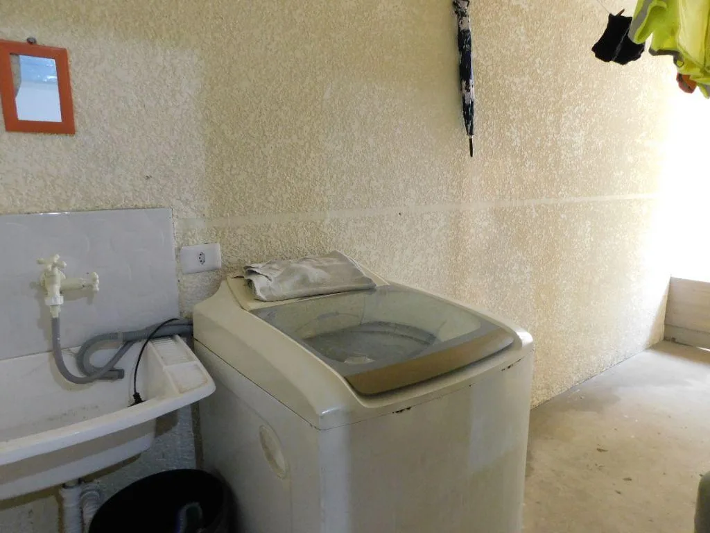 Casa em Condomínio para Venda em Mairinque, Renevile, 2 dormitórios, 1 banheiro, 2 vagas