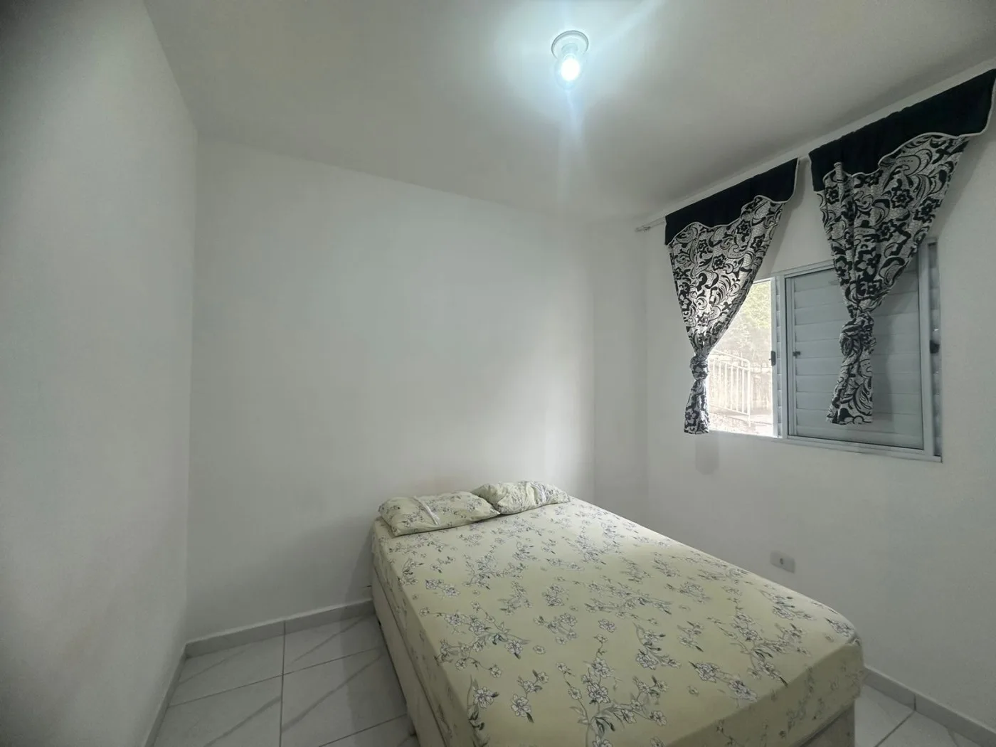 Casa em Condomínio para Venda em Mairinque, Renevile, 2 dormitórios, 1 banheiro, 2 vagas