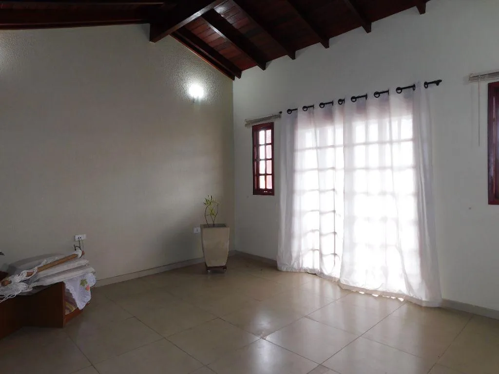 Casa para Venda em Mairinque, Renevile, 2 dormitórios, 1 banheiro, 2 vagas