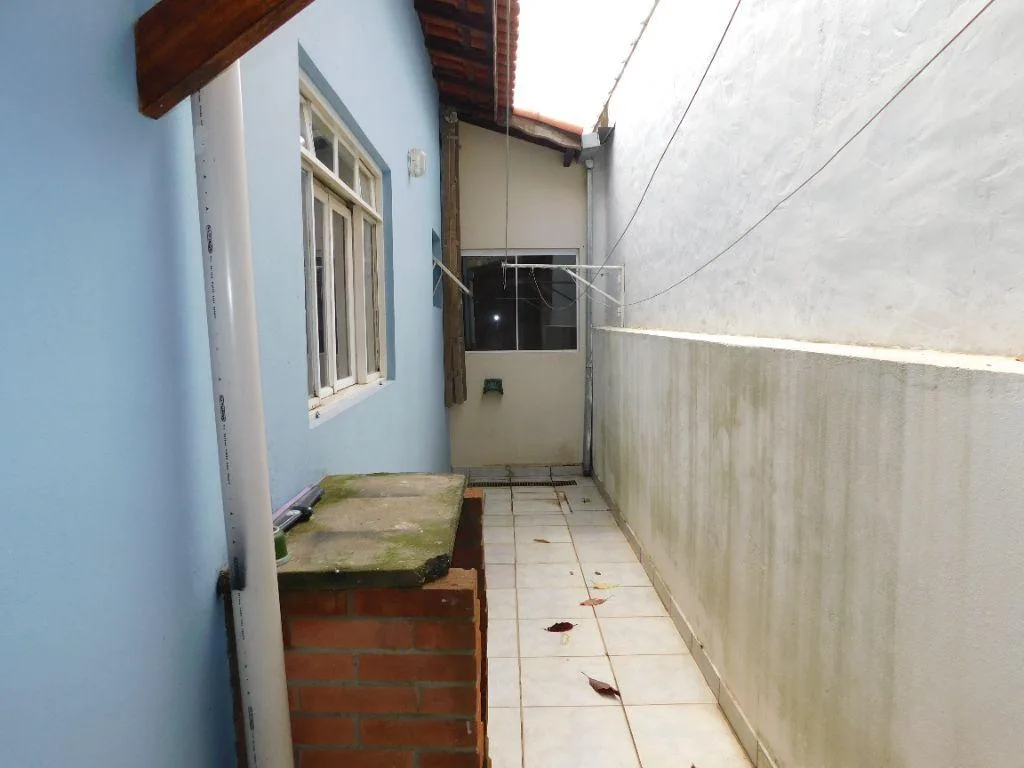 Casa para Venda em Mairinque, Renevile, 2 dormitórios, 1 banheiro, 2 vagas