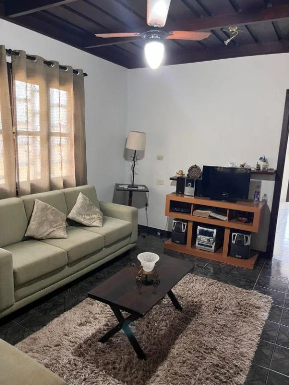Chácara para Venda em São Roque, Vila Darcy Penteado (Mailasqui), 2 dormitórios, 1 banheiro, 10 vagas