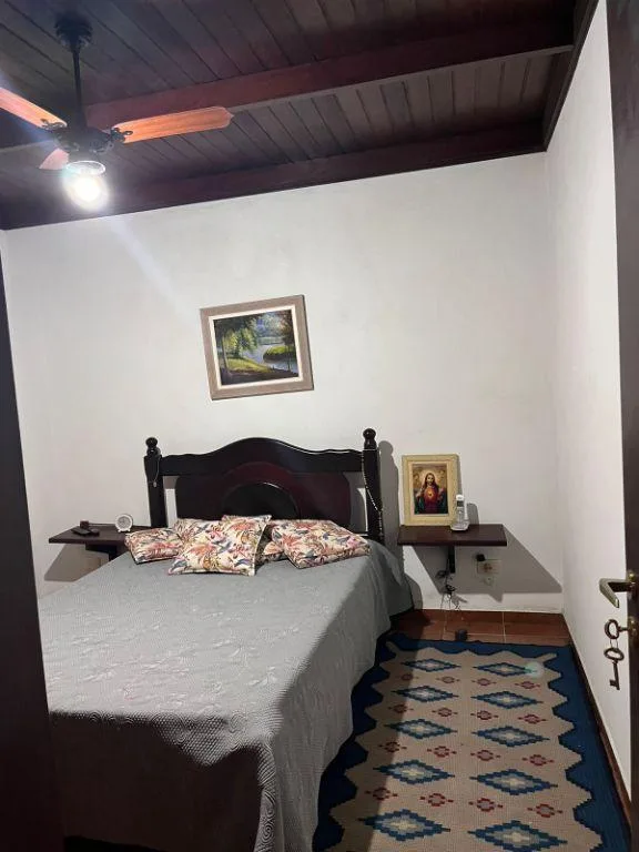 Chácara para Venda em São Roque, Vila Darcy Penteado (Mailasqui), 2 dormitórios, 1 banheiro, 10 vagas