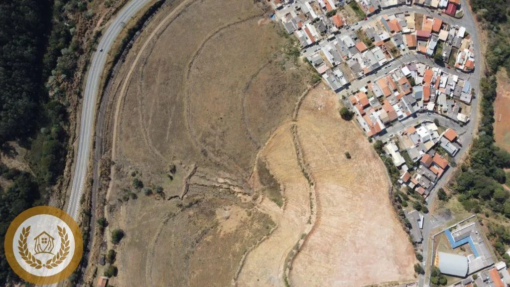 Área para Loteamento para Venda em Mairinque, Jardim Flora