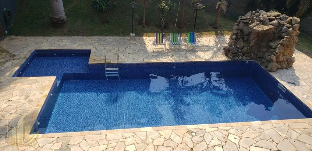 Chácara para Venda em São Roque, Centro, 6 dormitórios, 3 suítes, 6 banheiros, 5 vagas
