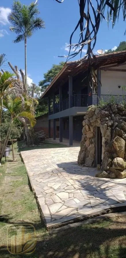Chácara para Venda em São Roque, Centro, 6 dormitórios, 3 suítes, 6 banheiros, 5 vagas