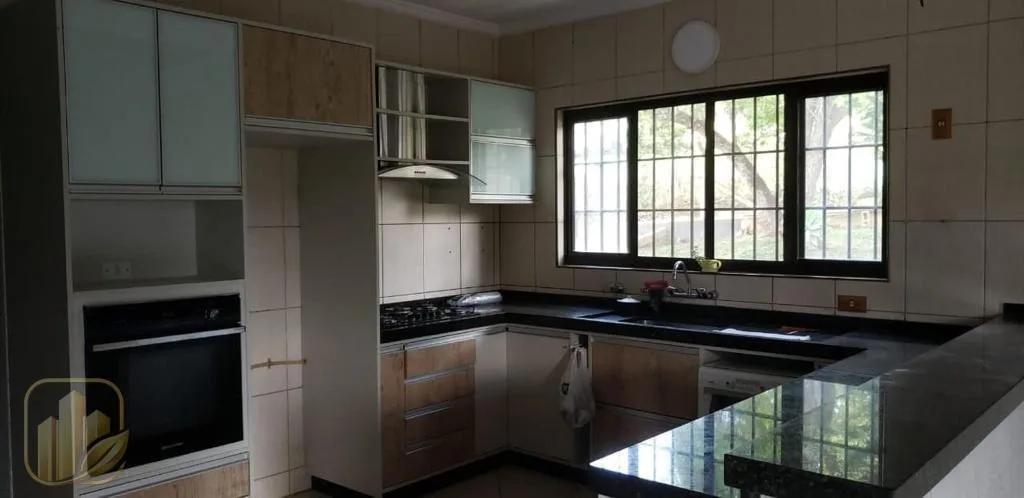Chácara para Venda em São Roque, Centro, 6 dormitórios, 3 suítes, 6 banheiros, 5 vagas