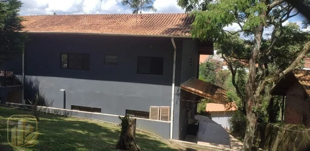 Chácara para Venda em São Roque, Centro, 6 dormitórios, 3 suítes, 6 banheiros, 5 vagas