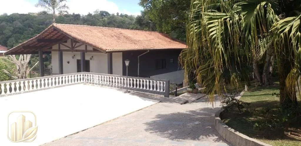 Chácara para Venda em São Roque, Centro, 6 dormitórios, 3 suítes, 6 banheiros, 5 vagas