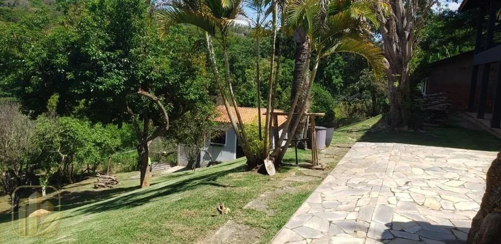 Chácara para Venda em São Roque, Centro, 6 dormitórios, 3 suítes, 6 banheiros, 5 vagas