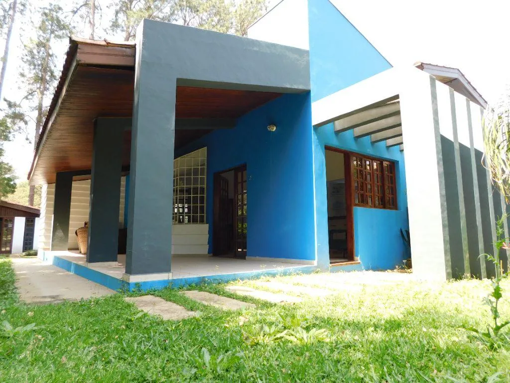 Sítio para Venda em São Roque, Loteamento Recanto da Paz, 2 dormitórios, 2 suítes, 3 banheiros, 2 vagas