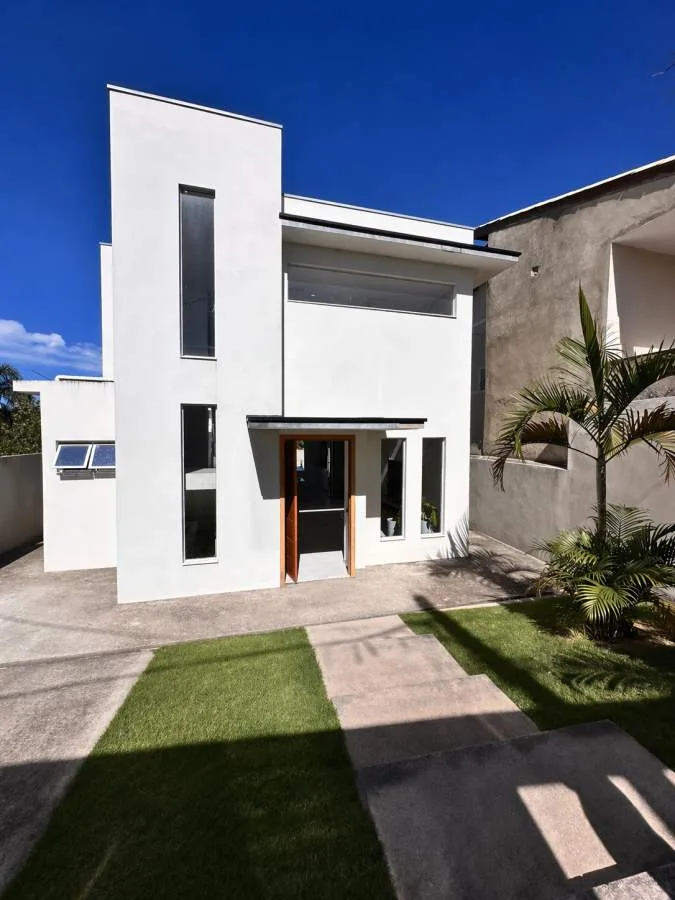 Casa para Venda em São Roque, Centro (Canguera), 3 dormitórios, 1 suíte, 2 banheiros, 1 vaga