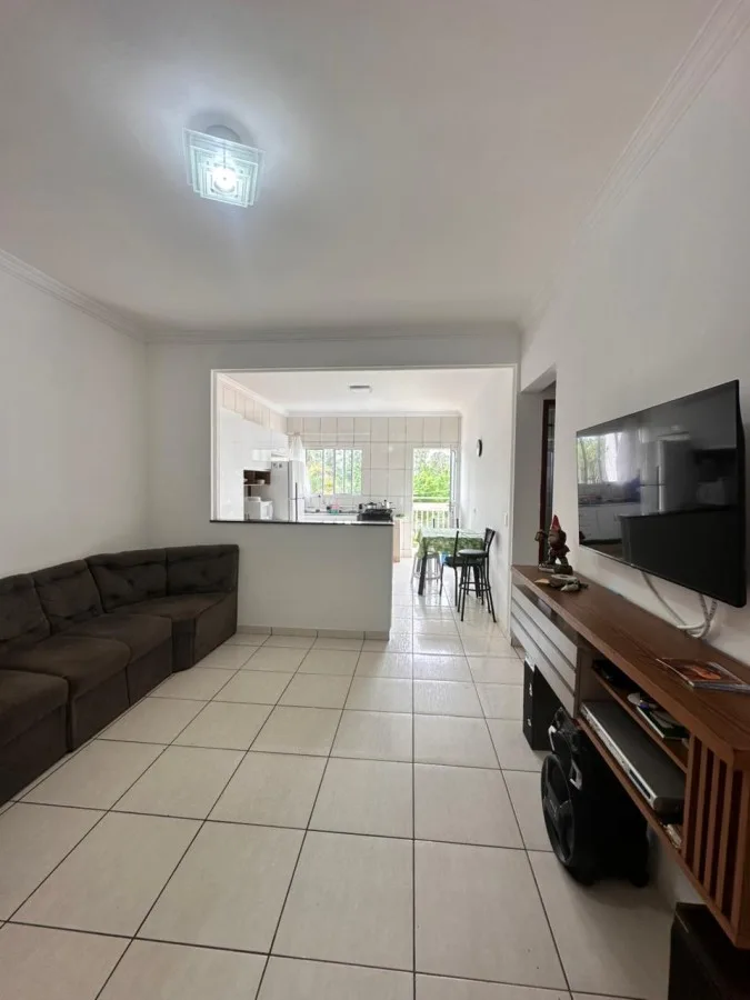 Casa para Venda em Mairinque, Reneville, 3 dormitórios, 2 banheiros, 2 vagas