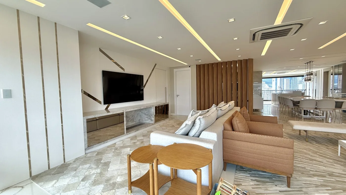Apartamento Alto Padrão para Venda em Barueri, Dezoito do Forte Empresarial/Alphaville., 3 dormitórios, 3 suítes, 4 banheiros, 5 vagas