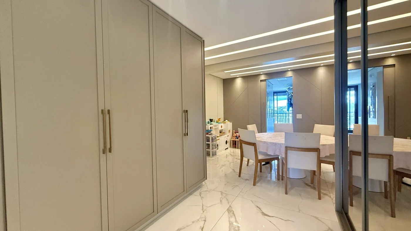 Apartamento Alto Padrão para Venda em Barueri, Dezoito do Forte Empresarial/Alphaville., 3 dormitórios, 3 suítes, 4 banheiros, 5 vagas