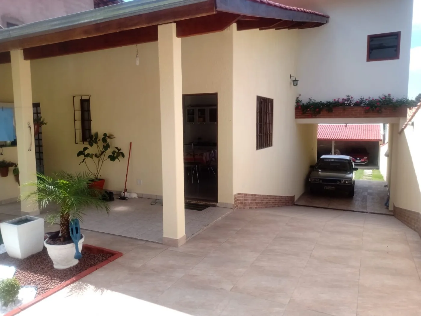 Casa para Venda em São Roque, Gabriel Piza, 2 dormitórios, 1 suíte, 1 banheiro, 3 vagas