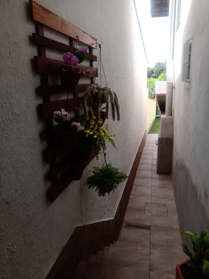 Casa para Venda em São Roque, Gabriel Piza, 2 dormitórios, 1 suíte, 1 banheiro, 3 vagas