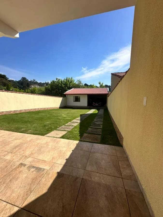 Casa para Venda em São Roque, Gabriel Piza, 2 dormitórios, 1 suíte, 1 banheiro, 3 vagas