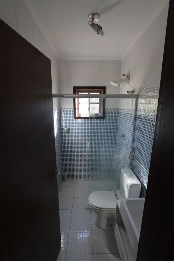 Casa para Venda em São Roque, Jardim Villaça, 4 dormitórios, 1 suíte, 1 banheiro, 2 vagas
