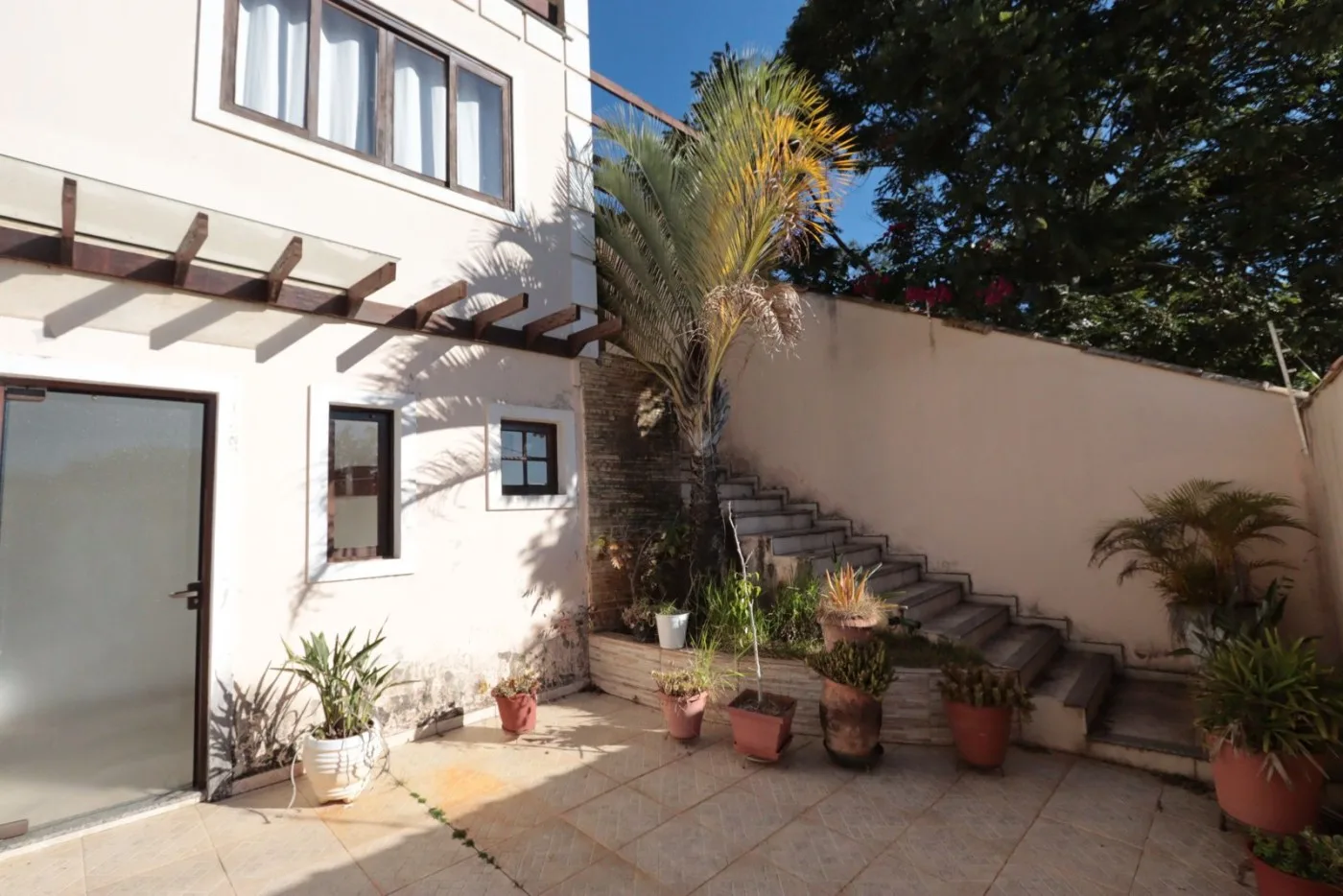 Casa para Venda em São Roque, Jardim Villaça, 4 dormitórios, 1 suíte, 1 banheiro, 2 vagas