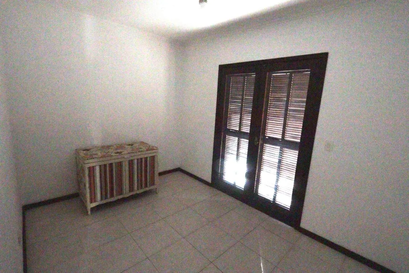 Casa para Venda em São Roque, Jardim Villaça, 4 dormitórios, 1 suíte, 1 banheiro, 2 vagas