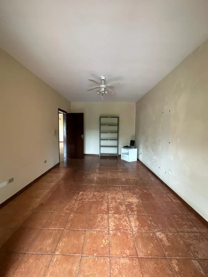 Casa para Locação em São Roque, Jardim Vinhas Do Sol (Mailasqui), 3 dormitórios, 1 banheiro