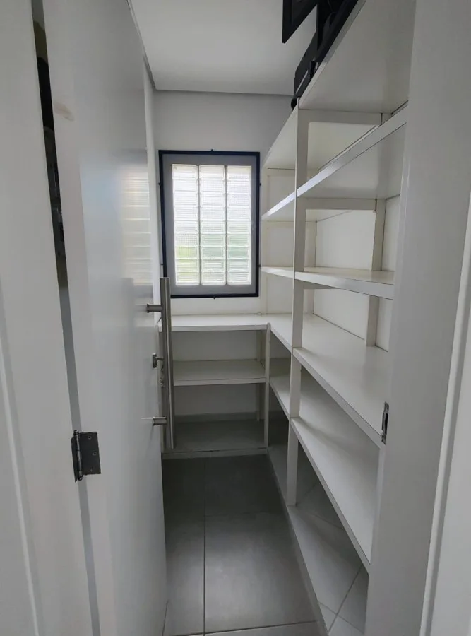Casa em Condomínio para Venda em São Roque, do Carmo (Canguera), 5 dormitórios, 2 suítes, 5 banheiros, 6 vagas