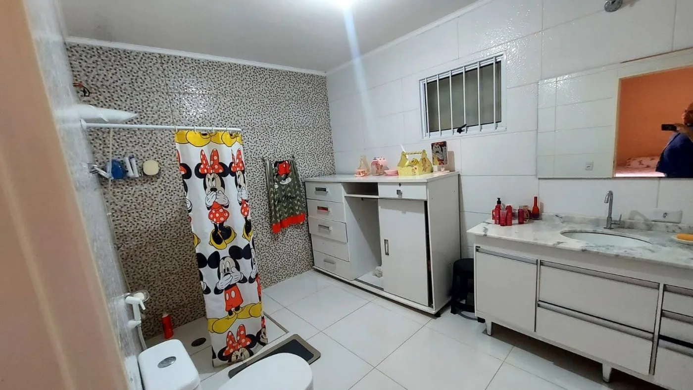 Casa para Venda em São Roque, Centro (Canguera), 2 dormitórios, 1 suíte, 1 banheiro, 4 vagas