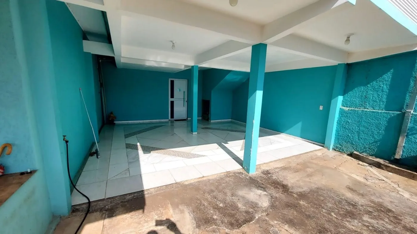Casa para Venda em São Roque, Centro (Canguera), 2 dormitórios, 1 suíte, 1 banheiro, 4 vagas