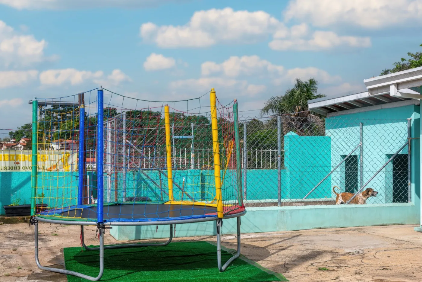 Casa para Venda em São Roque, Centro (Canguera), 2 dormitórios, 1 suíte, 1 banheiro, 4 vagas