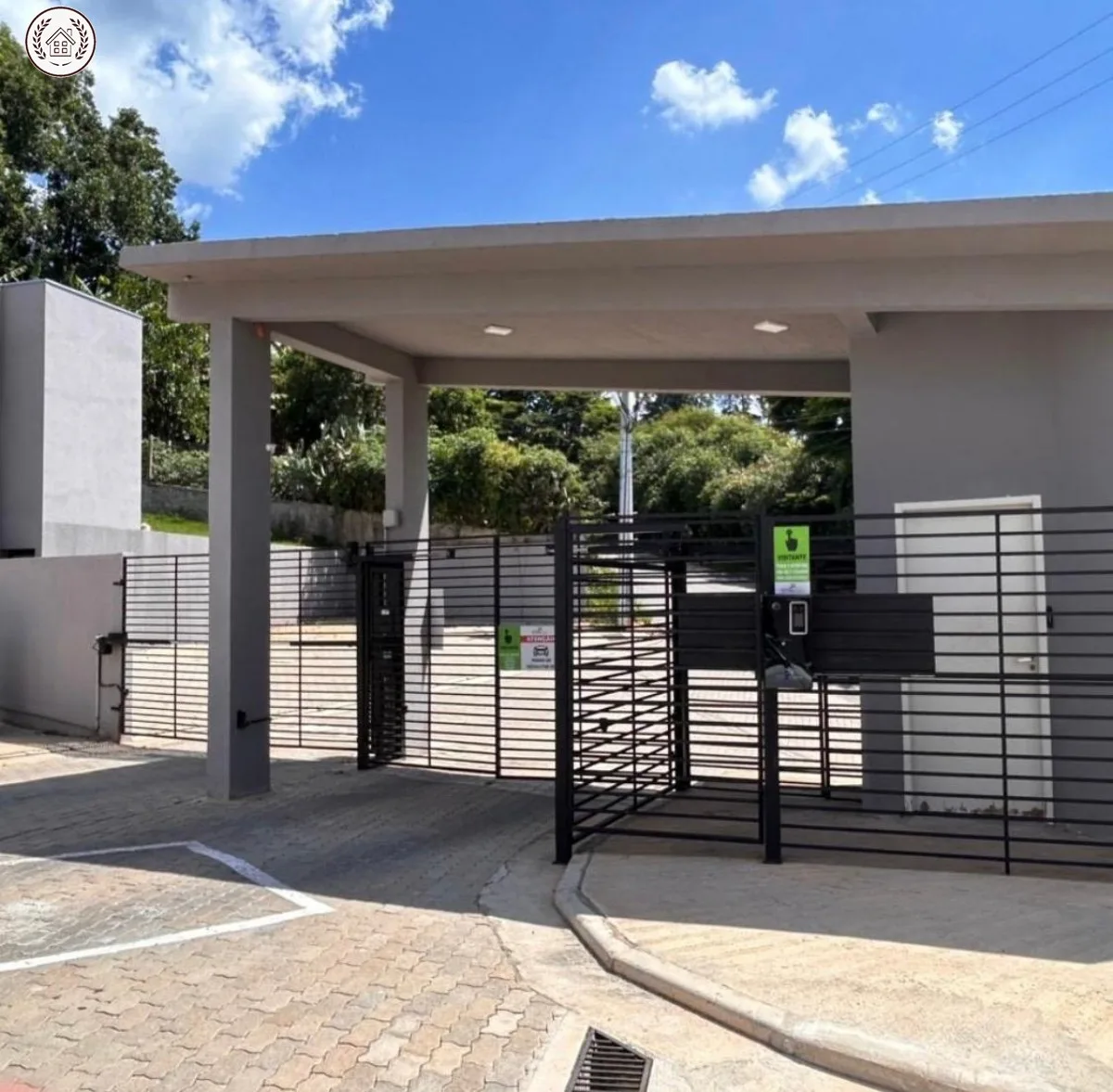 Casa em Condomínio para Venda em São Roque, Jardim Villaça, 2 dormitórios, 1 suíte, 1 banheiro, 2 vagas