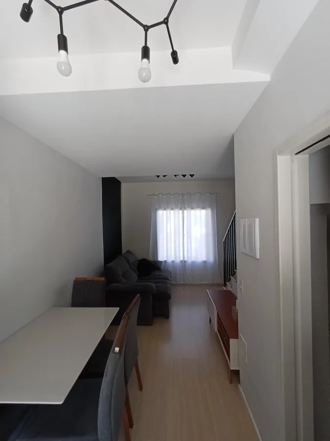 Casa em Condomínio para Venda em São Roque, Jardim Villaça, 2 dormitórios, 1 suíte, 1 banheiro, 2 vagas