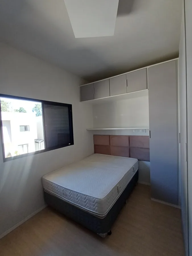 Casa em Condomínio para Locação em São Roque, Jardim Villaça, 2 dormitórios, 1 suíte, 1 banheiro, 2 vagas