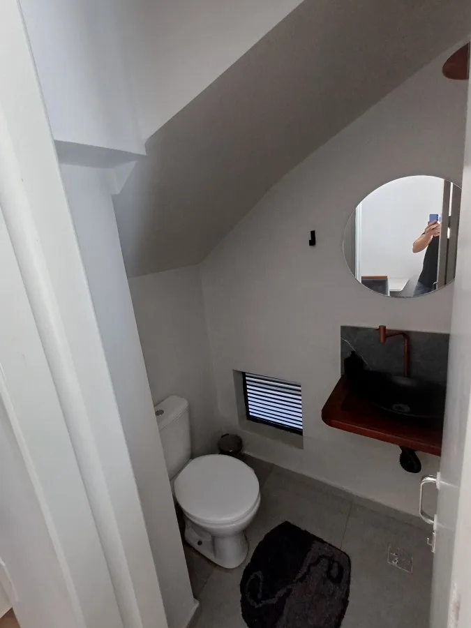 Casa em Condomínio para Locação em São Roque, Jardim Villaça, 2 dormitórios, 1 suíte, 1 banheiro, 2 vagas