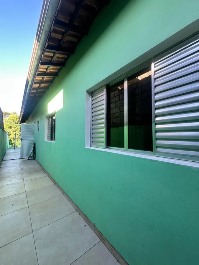 Casa para Venda em São Roque, Jardim Caparelli (Mailasqui), 2 dormitórios, 1 banheiro, 2 vagas