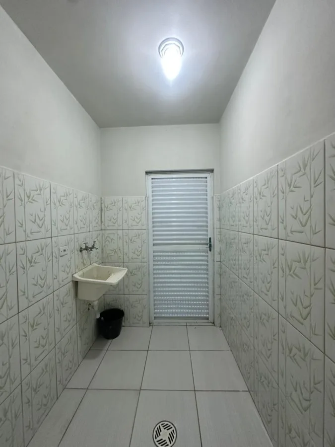 Casa para Venda em São Roque, Jardim Caparelli (Mailasqui), 2 dormitórios, 1 banheiro, 2 vagas