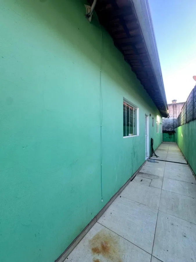 Casa para Venda em São Roque, Jardim Caparelli (Mailasqui), 2 dormitórios, 1 banheiro, 2 vagas