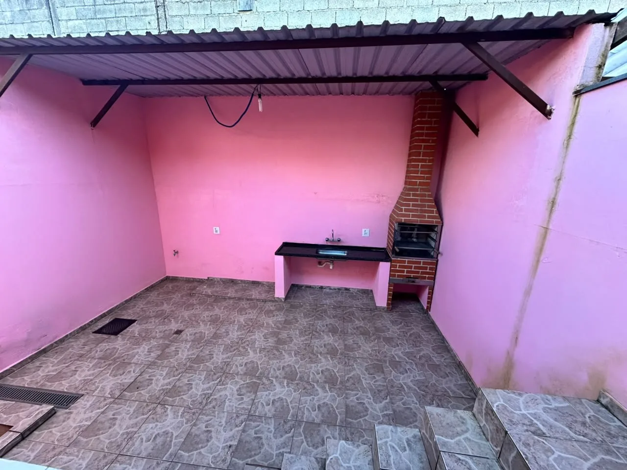 Casa para Venda em Mairinque, Reneville, 2 dormitórios, 1 banheiro, 2 vagas
