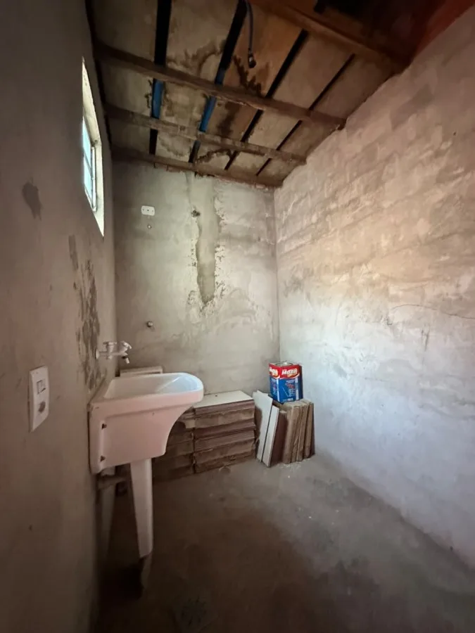 Casa para Venda em Mairinque, Reneville, 2 dormitórios, 1 banheiro, 2 vagas